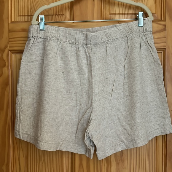 Banana Republic (2 pair) linen shorts, size L - Picture 4 of 16